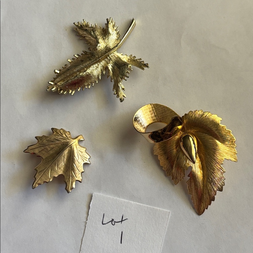 Vintage Gold Leaf Brooch Set
